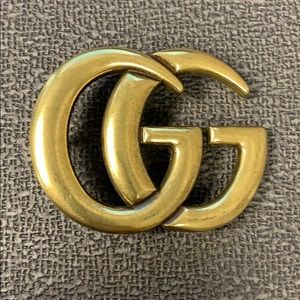 Gucci buckle